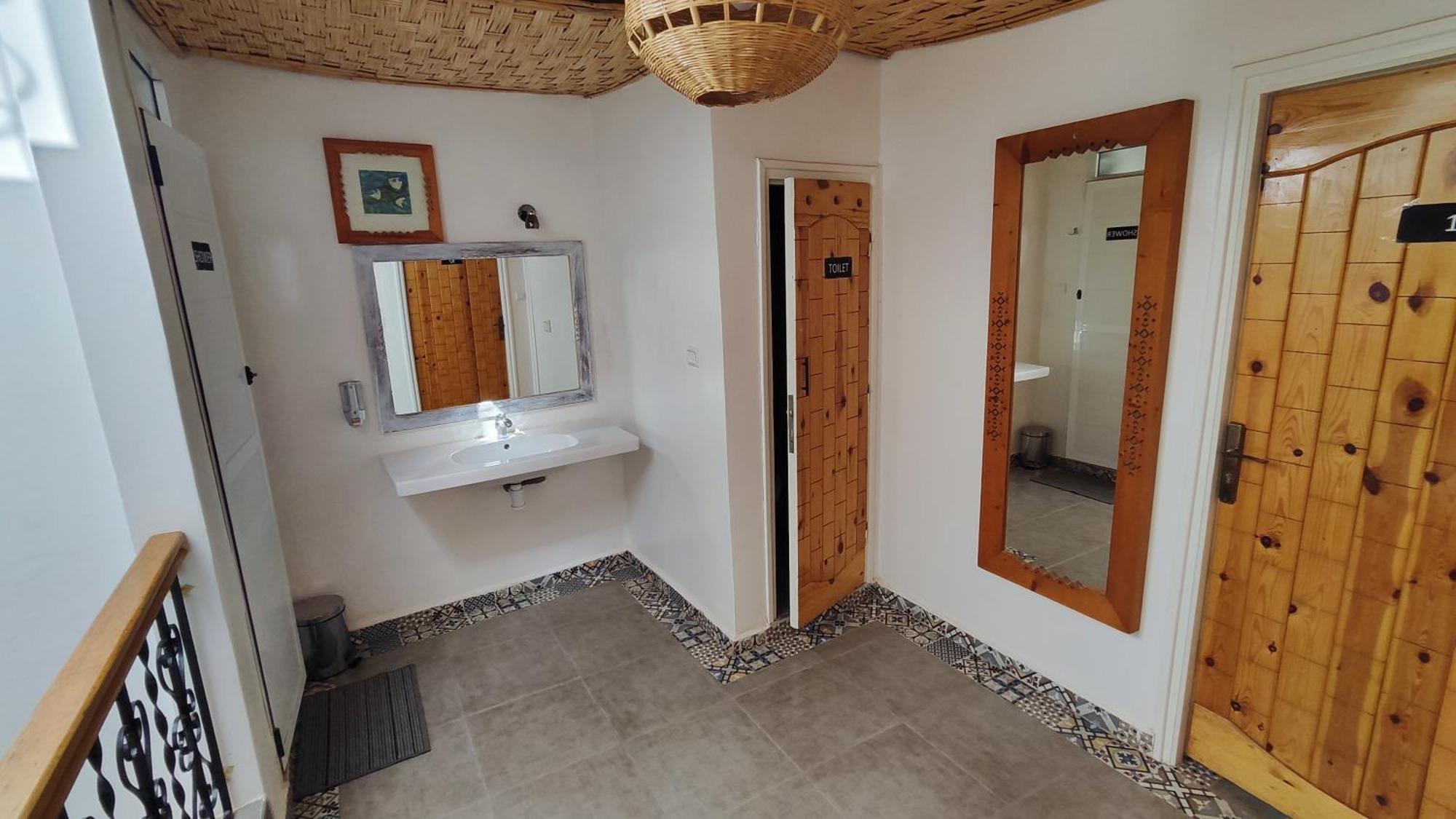 Bigblue Surf Hostel & Coworking Space - Taghazout (Adults Only) Azazoul Eksteriør bilde