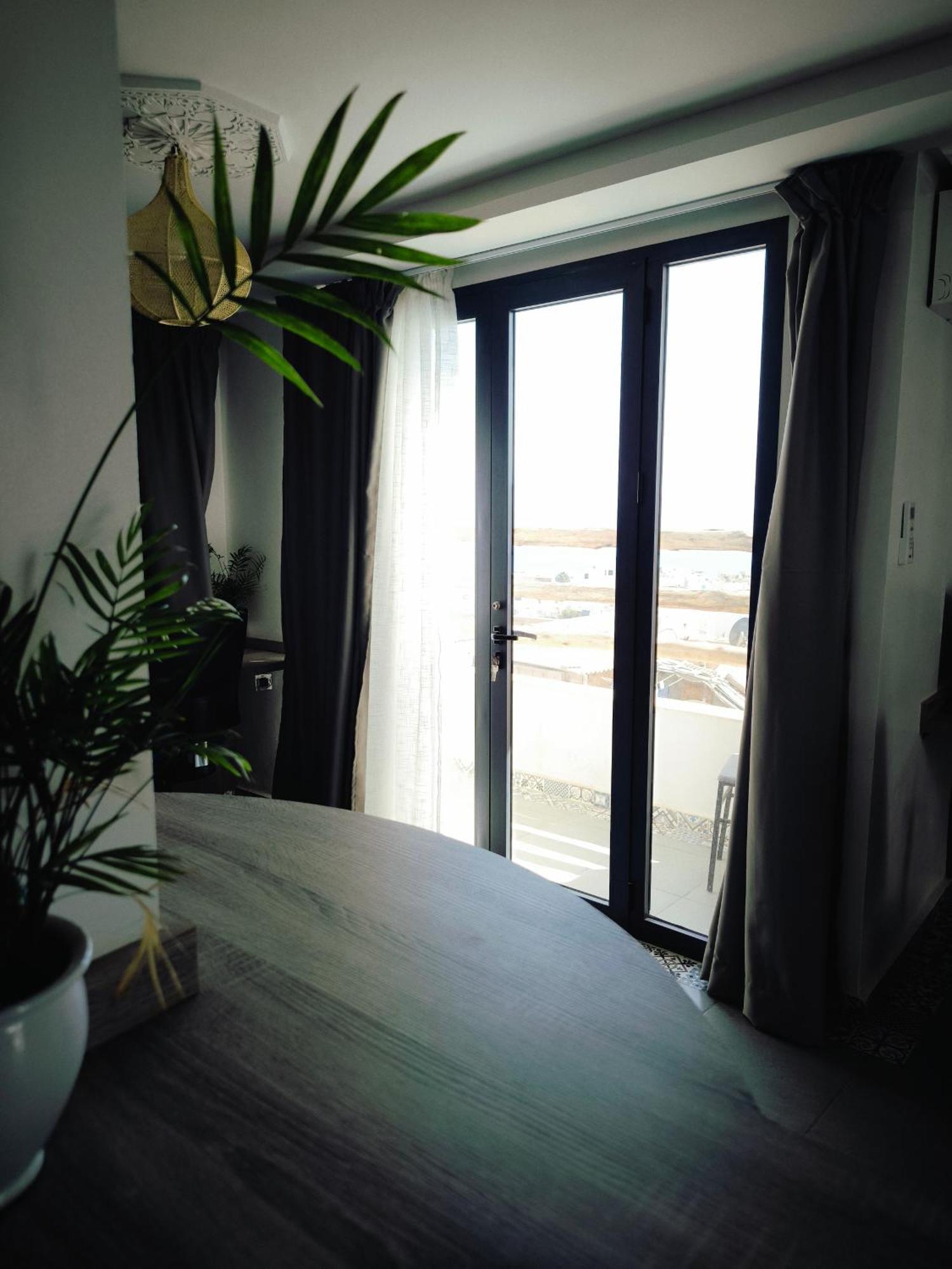 Bigblue Surf Hostel & Coworking Space - Taghazout (Adults Only) Azazoul Eksteriør bilde